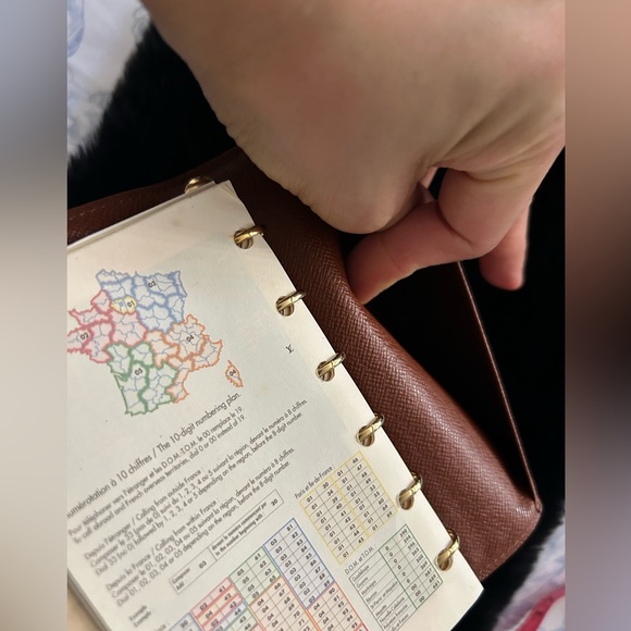 📒 Louis Vuitton Brown PM Planner/passport holder - Picture 8 of 9